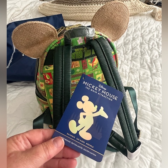 BNWT-  Disney Enchanted tiki room backpack - Picture 3 of 3